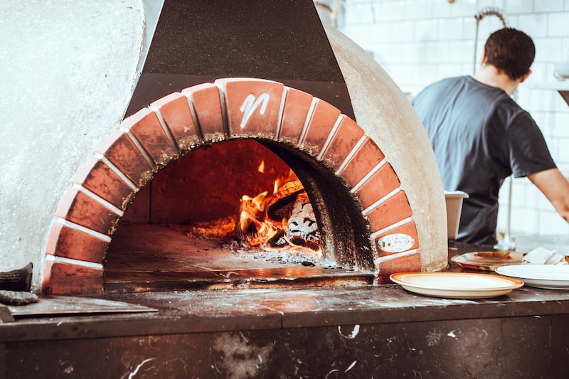 Pizza Keyfi: Pizza Taşı ve Pizza Fırınları
