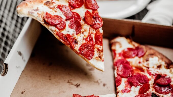 uploaded-image-pizza-tarihi-ve-populer-pizzalarin-hikayeleri-1697799860132