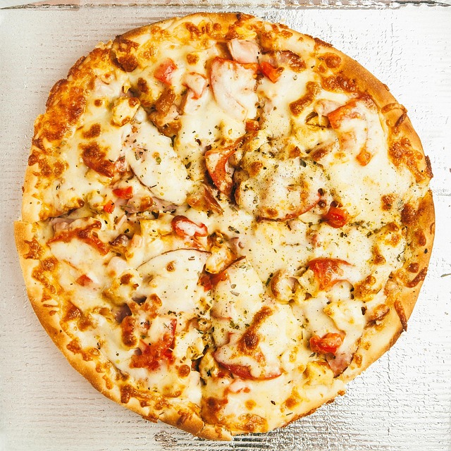 En Güzel Peynirli Pizza Tarifleri En Güzel Peynirli Pizza Tarifleri