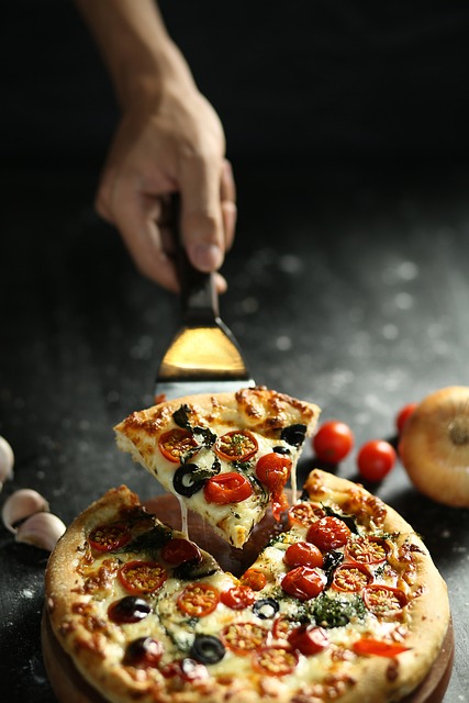 Pizza Yapımında Doğru Hamur Kıvamı Pizza Yapımında Doğru Hamur Kıvamı